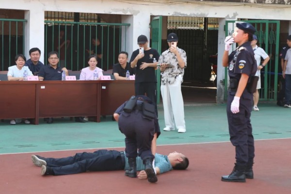 长沙红光保安服务有限公司,长沙安保服务,长沙安全服务,长沙非武装押运,劳务派遣服务